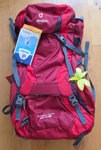 Brand new women - +++, deuter